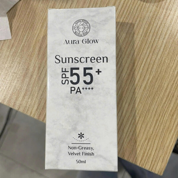 AuraGlow Sunscreen SPF 55+ PA++++
